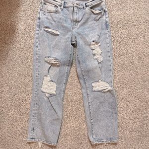 Mid rise boyfriend jeans